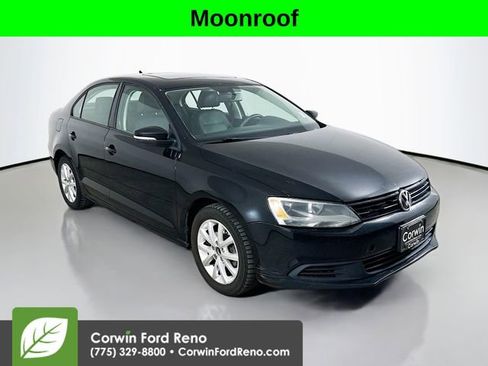 Used 2011 Volkswagen Jetta SE FWD image 1
