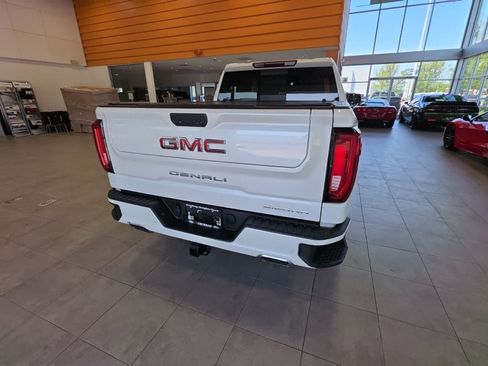 Used 2021 GMC Sierra 1500 Denali w/ Driver Alert Package II AWD/4WD image 10