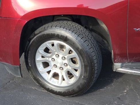 Used 2017 GMC Yukon SLT image 25