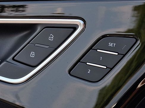 Used 2023 Audi Q4 e-tron Prestige w/ 20" Wheel Package image 20