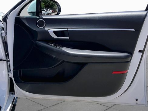 Used 2025 Hyundai Sonata SEL FWD image 21