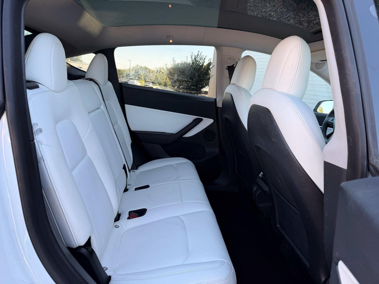 Used 2021 Tesla Model Y Long Range AWD/4WD image 17