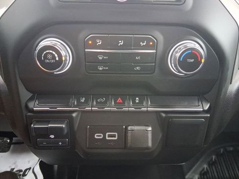 Used 2024 Chevrolet Silverado 2500 W/T image 21