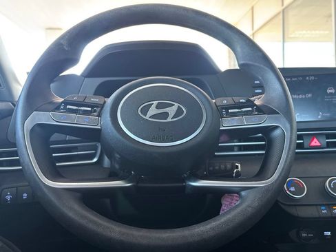 Used 2024 Hyundai Elantra SE FWD image 16