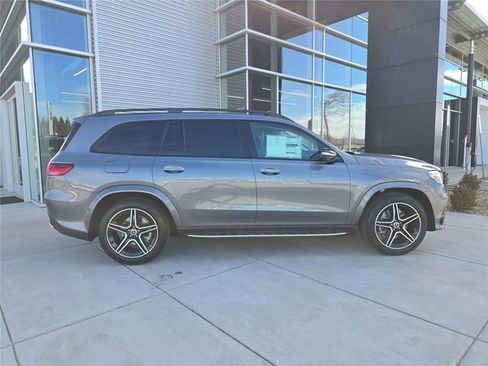 New 2026 Mercedes-Benz GLS 450 4MATIC image 2