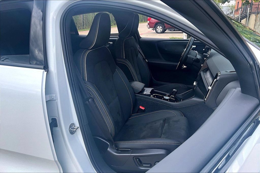 Certified 2023 Volvo C40 P8 Recharge Plus w/ Protection Package Premier AWD/4WD image 10