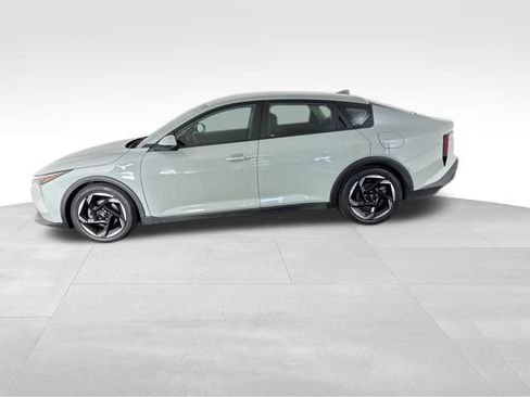 Certified 2025 Kia K4 EX FWD image 10