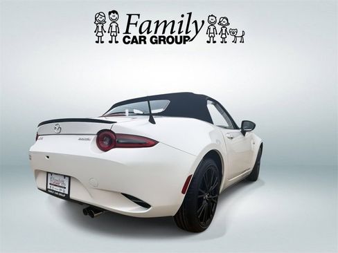 New 2025 MAZDA MX-5 Miata Club RWD image 4