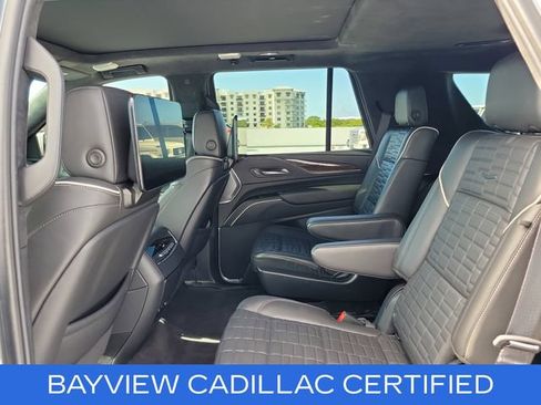 Used 2024 Cadillac Escalade Sport Platinum w/ LPO, ONYX Package AWD/4WD image 17