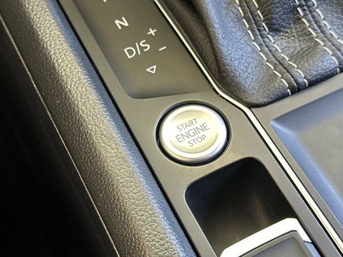 Used 2023 Volkswagen Atlas SE w/ Black Wheel Package FWD image 23