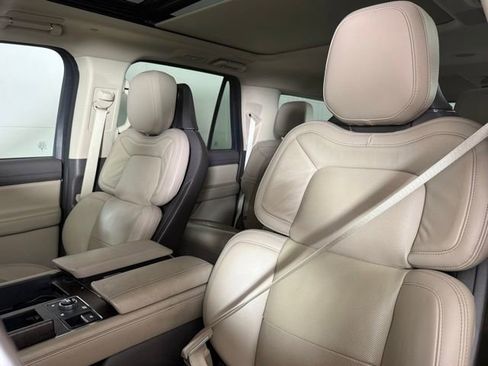 Used 2023 Lincoln Navigator L Reserve w/ Equipment Group 201A AWD/4WD image 14