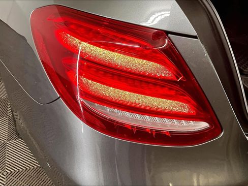 Used 2017 Mercedes-Benz E 300 4MATIC image 28