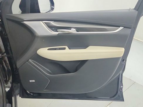 Certified 2023 Cadillac XT6 Sport w/ Technology Package AWD/4WD image 29