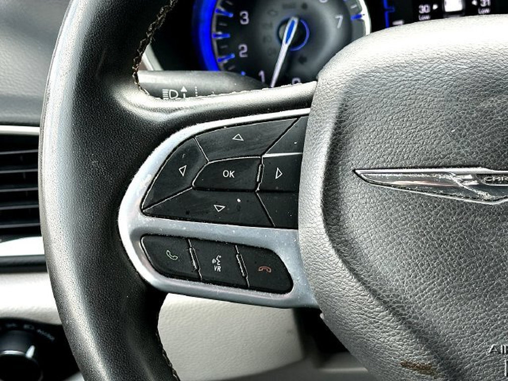 Used 2023 Chrysler Voyager LX FWD image 23