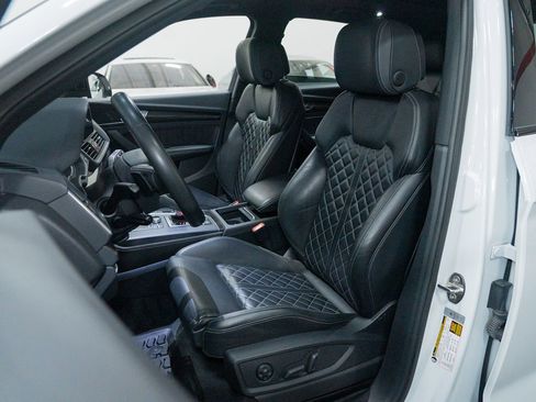 Used 2020 Audi SQ5 Premium Plus w/ Premium Plus Package AWD/4WD image 22