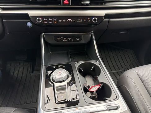 Certified 2026 Kia Carnival SX Prestige image 4