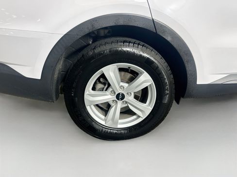 Used 2022 Kia Sorento LX FWD image 11