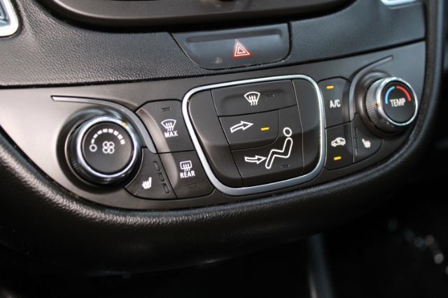 Used 2017 Chevrolet Malibu LT w/ Leather Package FWD image 21