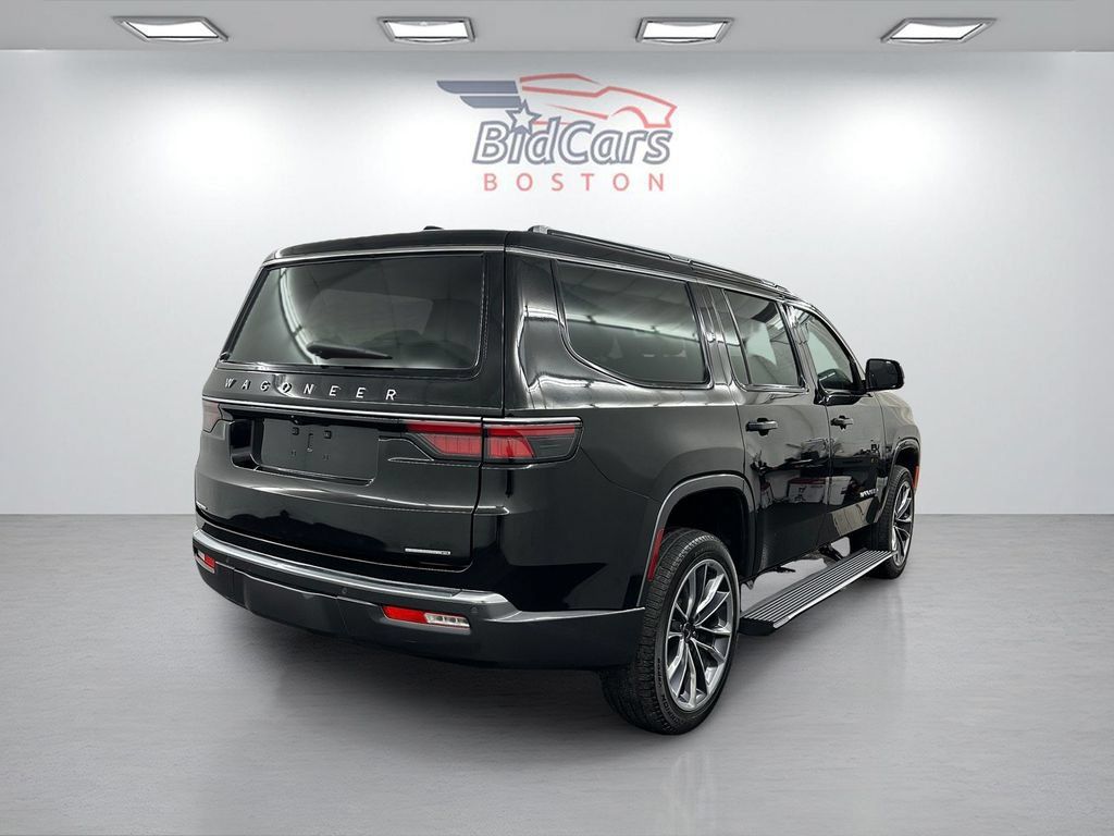 Used 2022 Jeep Wagoneer Series III w/ Premium Group I AWD/4WD image 4