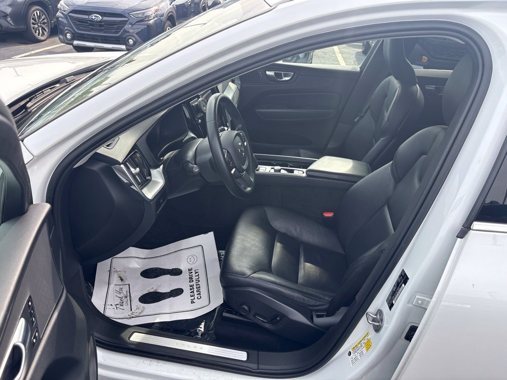Used 2023 Volvo XC60 B5 Core w/ Climate Package AWD/4WD image 8