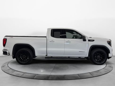 Used 2024 GMC Sierra 1500 Elevation w/ X31 Off-Road Package AWD/4WD image 2