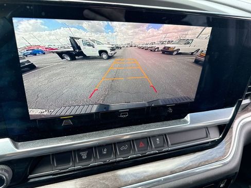 Used 2024 Chevrolet Silverado 2500 LTZ AWD/4WD image 17