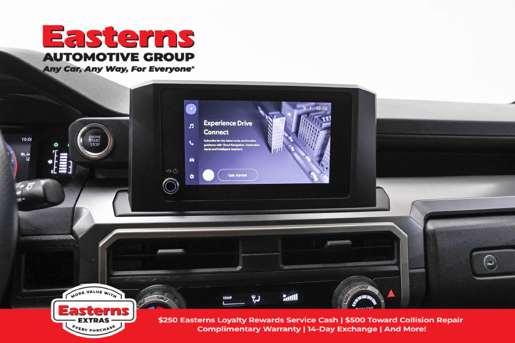 Used 2025 Toyota 4Runner SR5 AWD/4WD image 13
