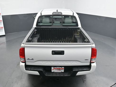 Used 2016 Toyota Tacoma SR image 34