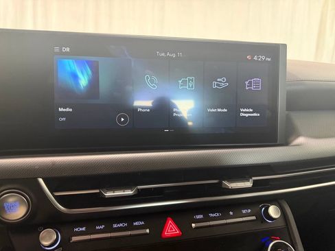 Used 2025 Hyundai Sonata SEL FWD image 4