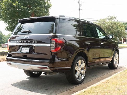 Used 2024 Ford Expedition Platinum RWD image 9
