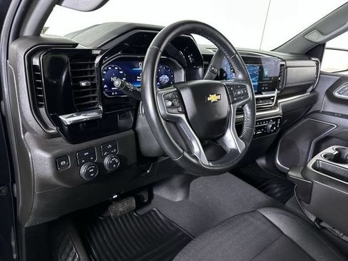 Used 2023 Chevrolet Silverado 1500 LT AWD/4WD image 10