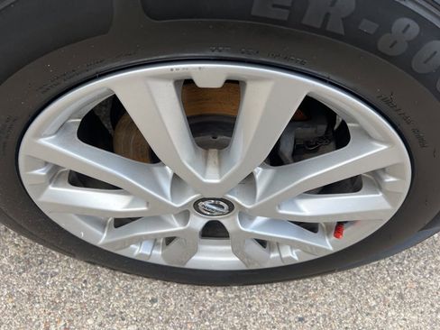 Used 2020 Nissan Rogue Sport SV w/ All-Weather Package image 37