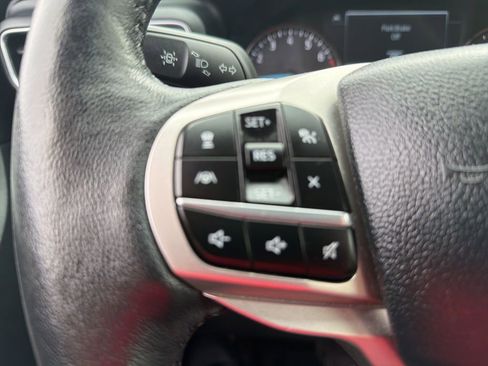 Used 2024 Ford Explorer Limited AWD/4WD image 24