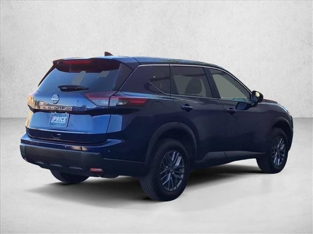 Used 2026 Nissan Rogue SV FWD image 5