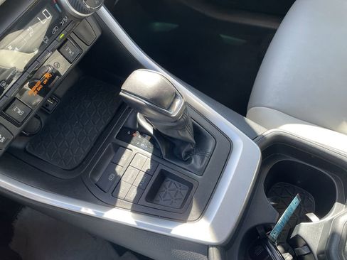 Certified 2019 Toyota RAV4 XLE Premium AWD/4WD image 21