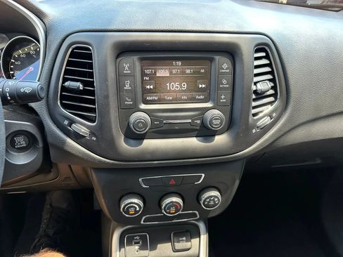 Used 2018 Jeep Compass Sport FWD image 8