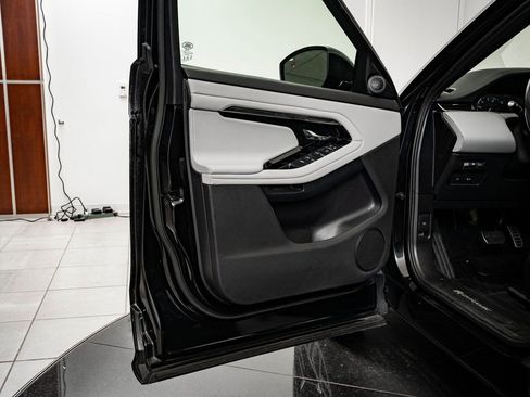 Used 2023 Land Rover Range Rover Evoque R-Dynamic S image 26