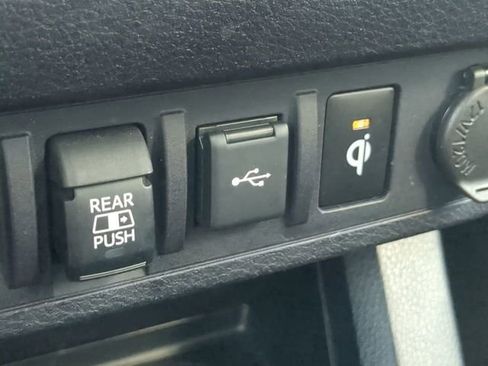 Certified 2022 Toyota Tacoma TRD Off-Road w/ TRD Premium Off Road Package image 23