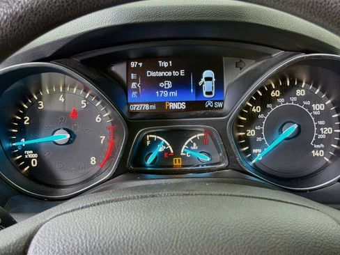 Used 2017 Ford Escape SE w/ Equipment Group 201A FWD image 14