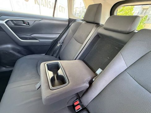 Used 2020 Toyota RAV4 LE FWD image 30