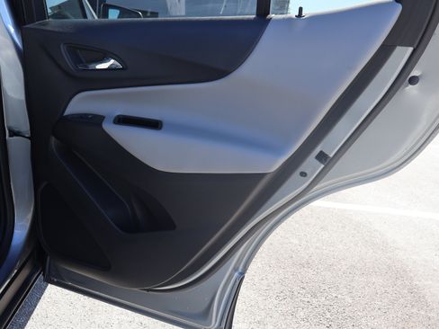 Used 2024 Chevrolet Equinox LS w/ LS Convenience Package FWD image 13