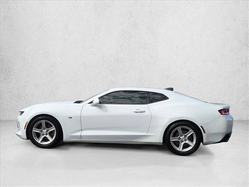 Used 2018 Chevrolet Camaro LT w/ Technology Package image 9