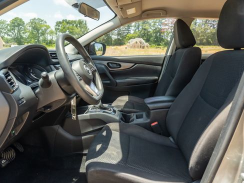 Used 2018 Nissan Rogue Sport S FWD image 11