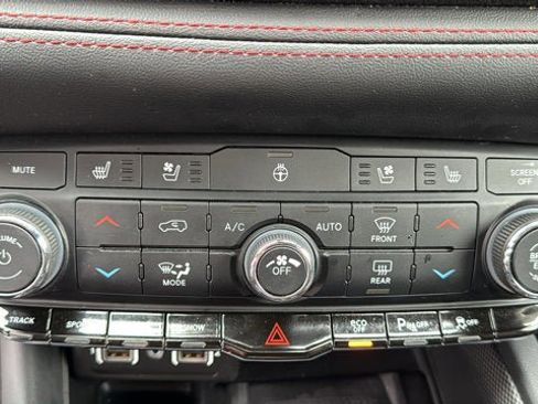Certified 2024 Dodge Durango R/T w/ Tow 'N Go Package AWD/4WD image 19