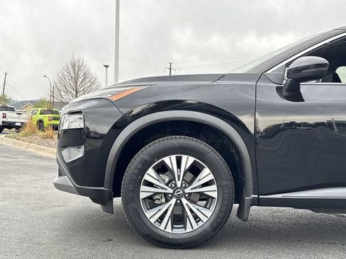 Used 2022 Nissan Rogue SV AWD/4WD image 29