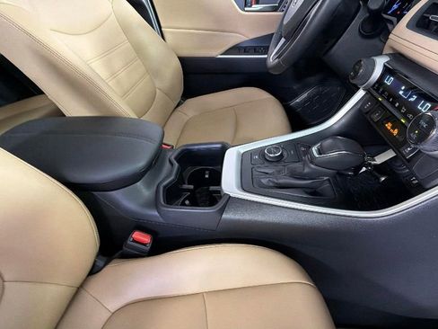 Used 2023 Toyota RAV4 XLE Premium AWD/4WD image 36