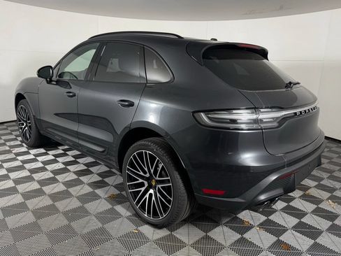 Certified 2026 Porsche Macan AWD/4WD image 3