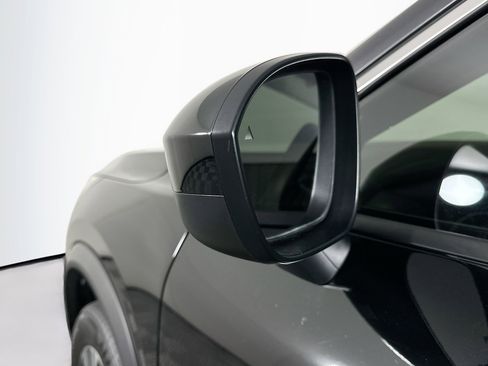 Used 2023 Nissan Rogue SV FWD image 16