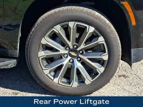 Used 2025 Chevrolet Tahoe High Country AWD/4WD image 28
