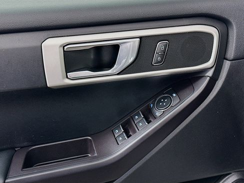 Used 2020 Ford Explorer 2WD image 15